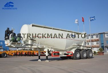 Caminhão do portador de maioria do cimento de 45 Cbm, petroleiros do pó do cimento para o transporte maioria das farinhas